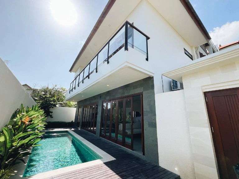 Tamara - 2BR Berawa Villa | Pool & Bathtub Near Cafés