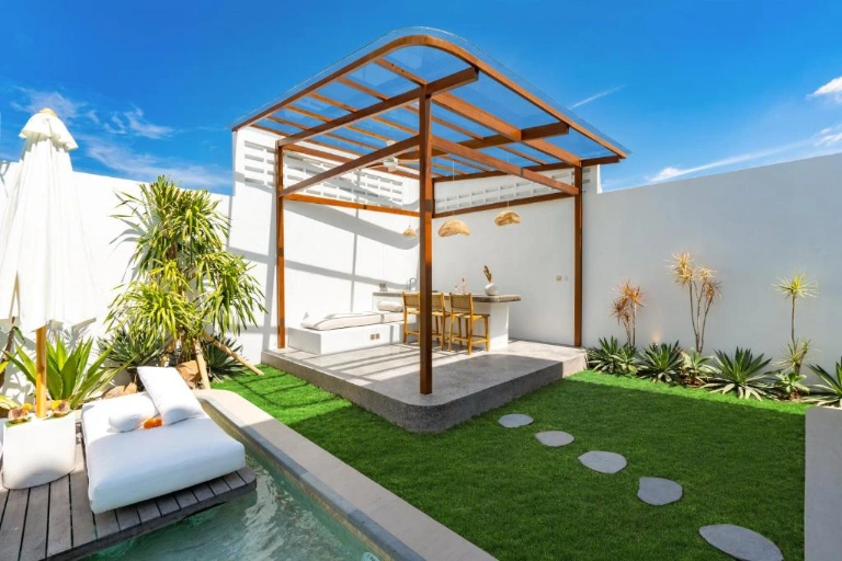 4 BR LUXURY VILLA IN CANGGU — image 3
