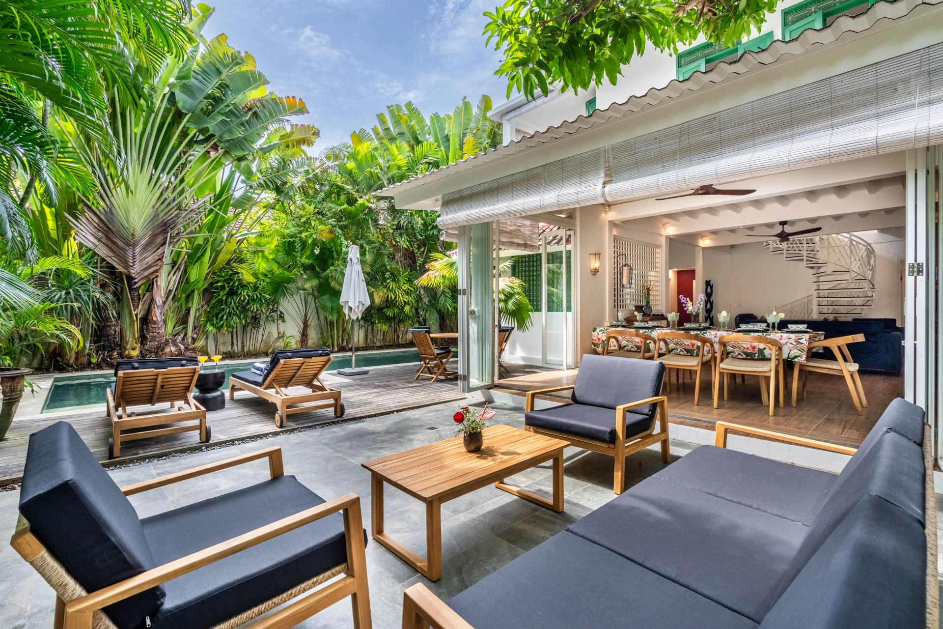 Villa Dyor - Elegant 3BR Colonial-Art Deco Villa in Prime Seminyak — image 1