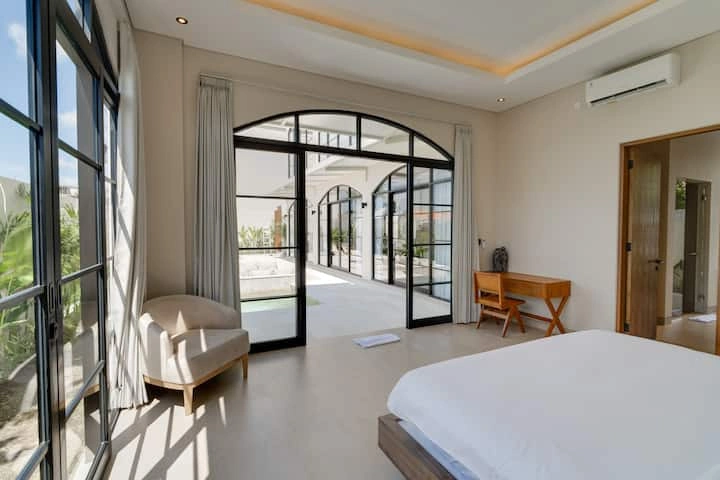 Villa For Rent 4 Bed In SesehCemagi Badung Bali PO-4062 — image 4