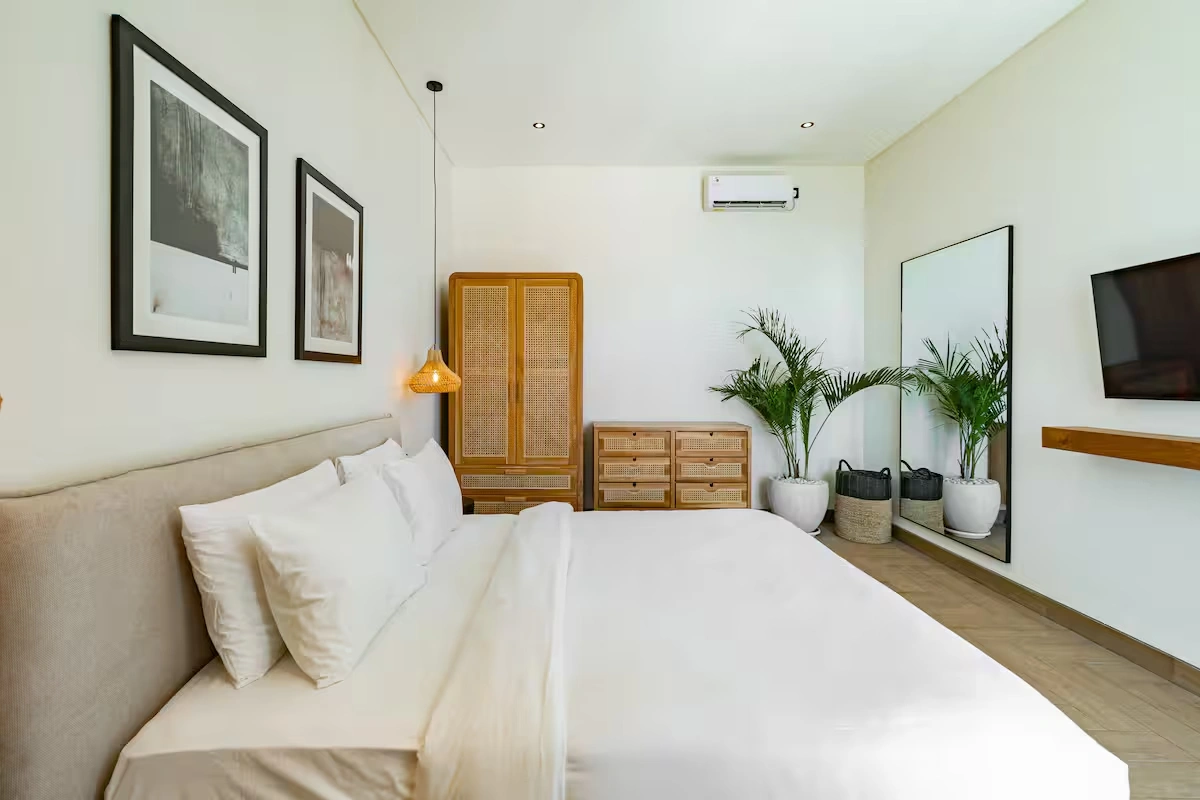 Villa Santai Santai - Chic & Cozy 2BR Private Pool Villa in Prime Canggu — image 1