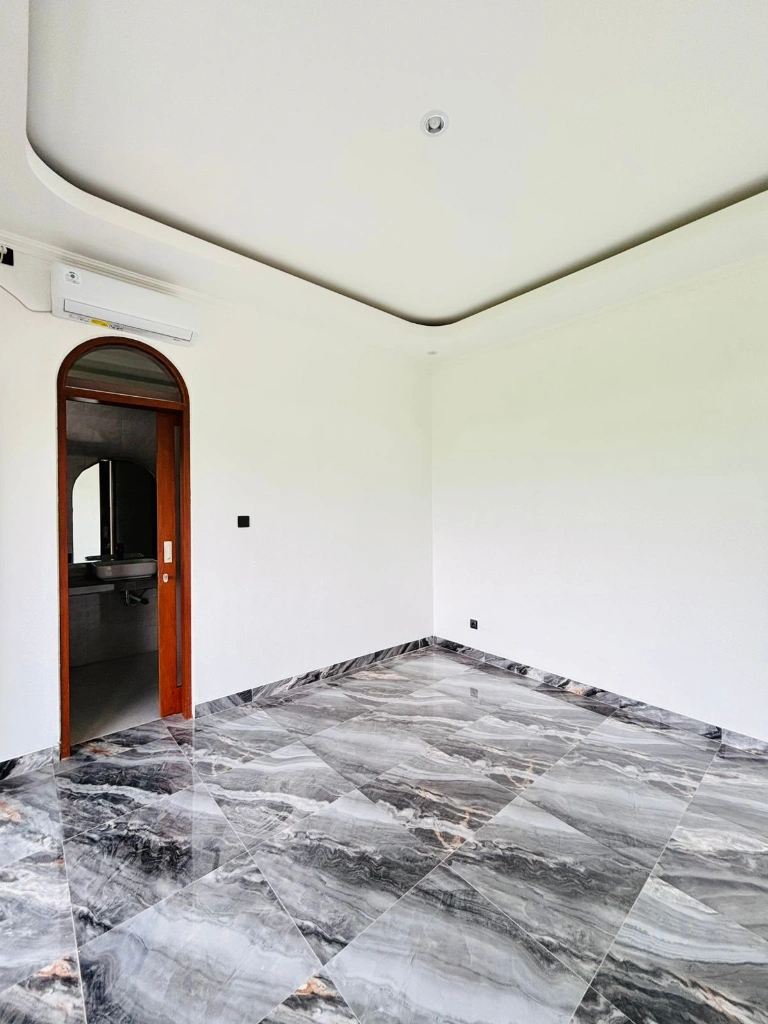 Brand New 4-bedroom villa - rice field GEM in Kaba-Kaba! — image 2