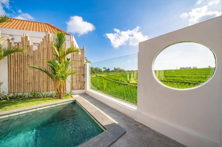 3BR Villa with Ricefield View at Pererenan Near Lyma Beach — image 2