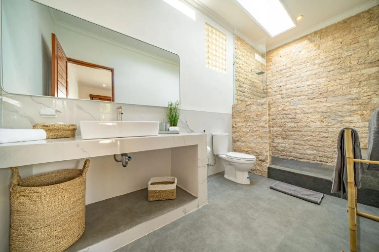 3BR Villa with Ricefield View at Pererenan Near Lyma Beach — image 3