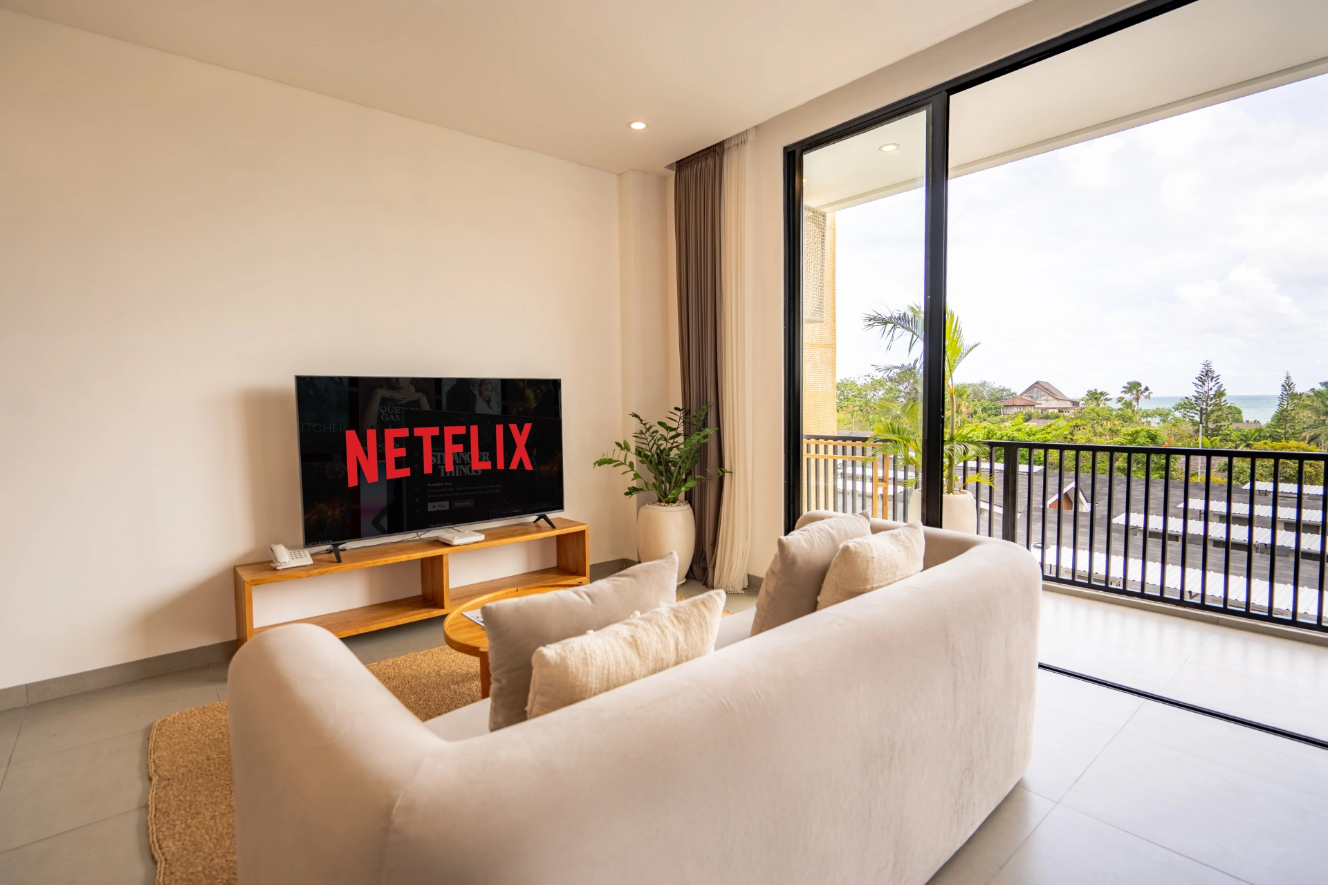 Sunny Bloom - 1BR Ocean View Canggu | Pool & Pro Workspace