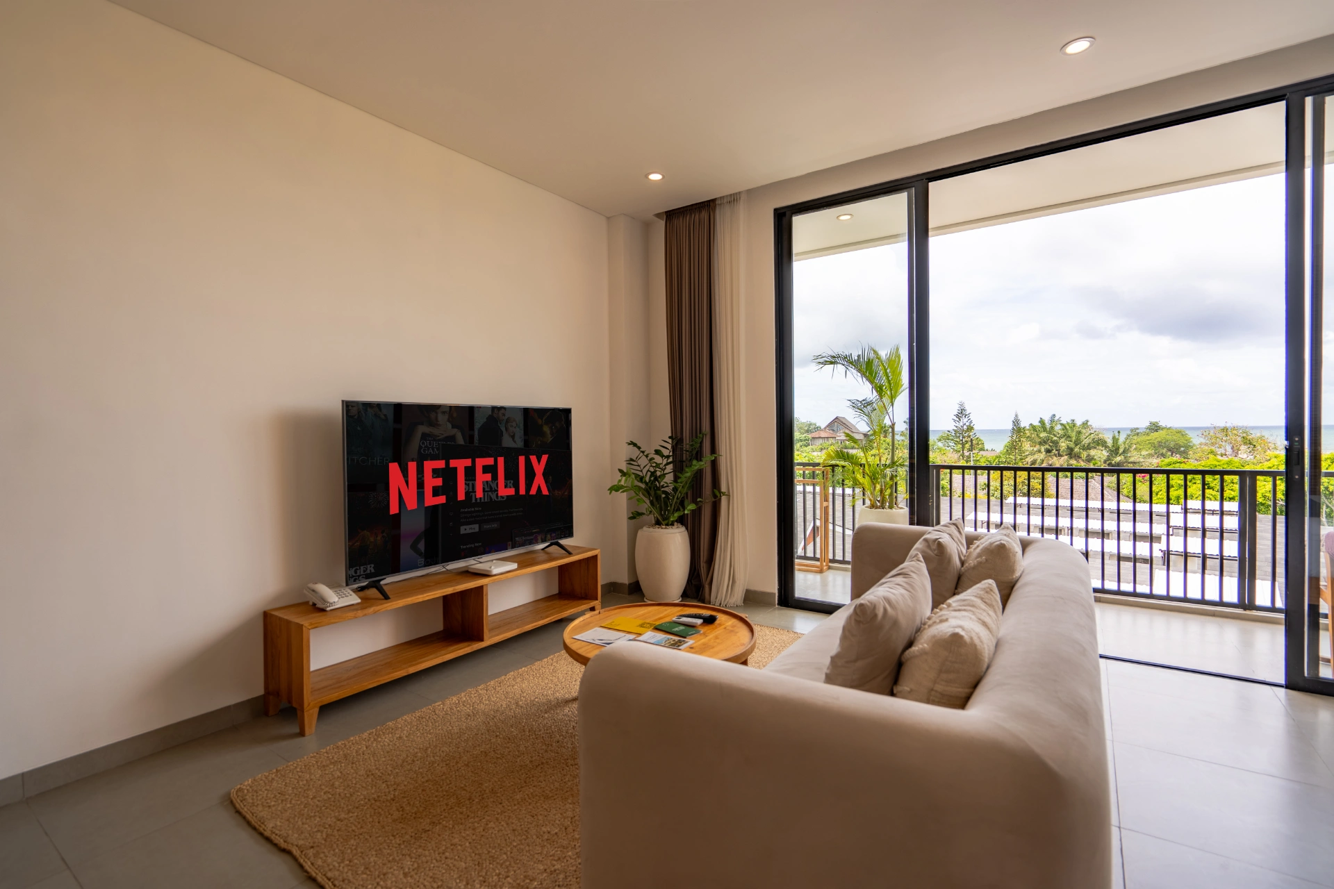 Sunny Bloom - 1BR Ocean View Canggu | Pool & Pro Workspace — image 2