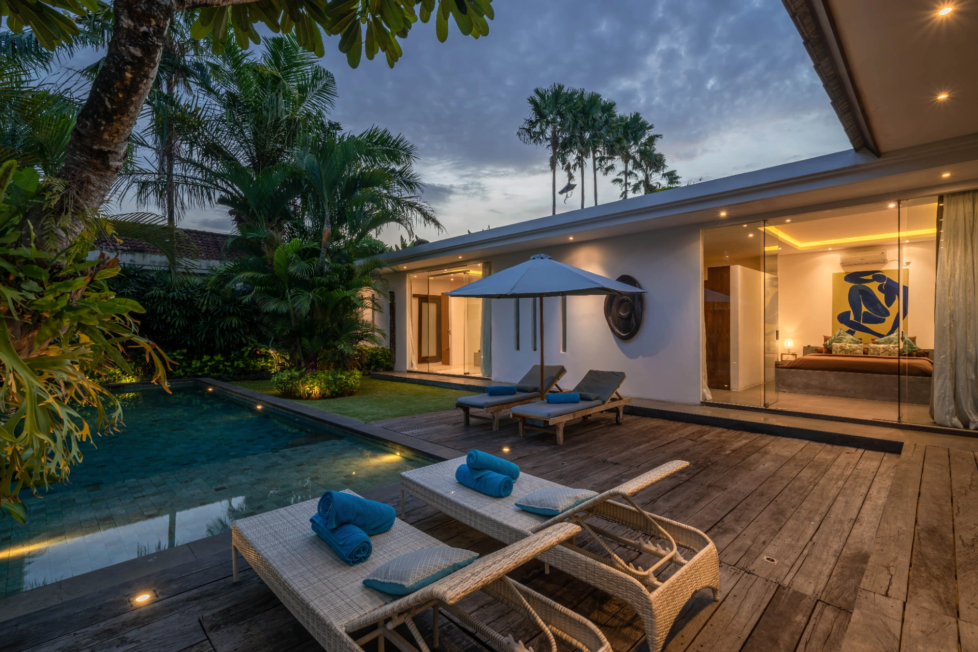 Villa Cempaka Ungu - Tranquil & Chic 4BR Villa in Central Seminyak — image 2