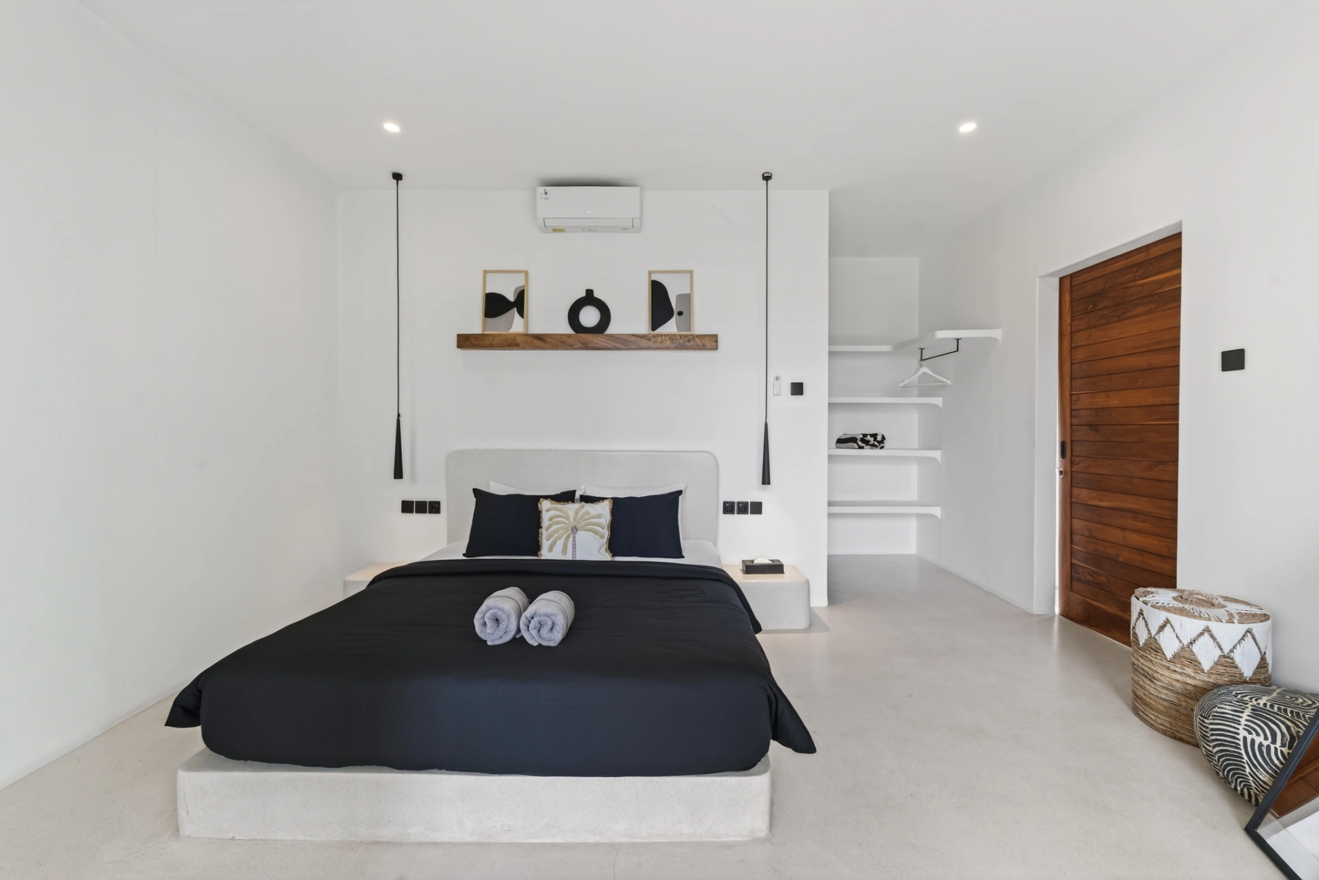 Trinity Villa: Stylish 3BR Retreat in Canggu — image 4