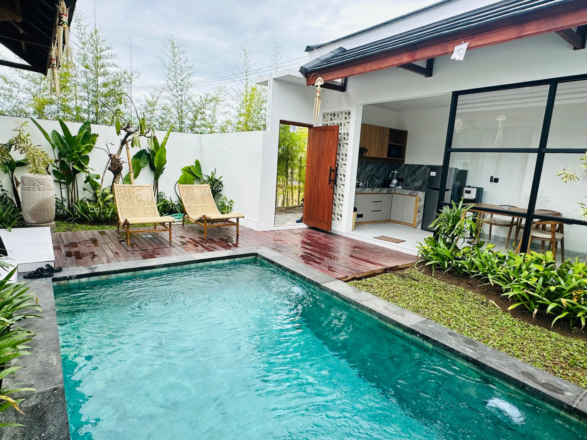 EXCLUSIVE 1-BEDROOM VILLA | CENTRAL CANGGU — image 1