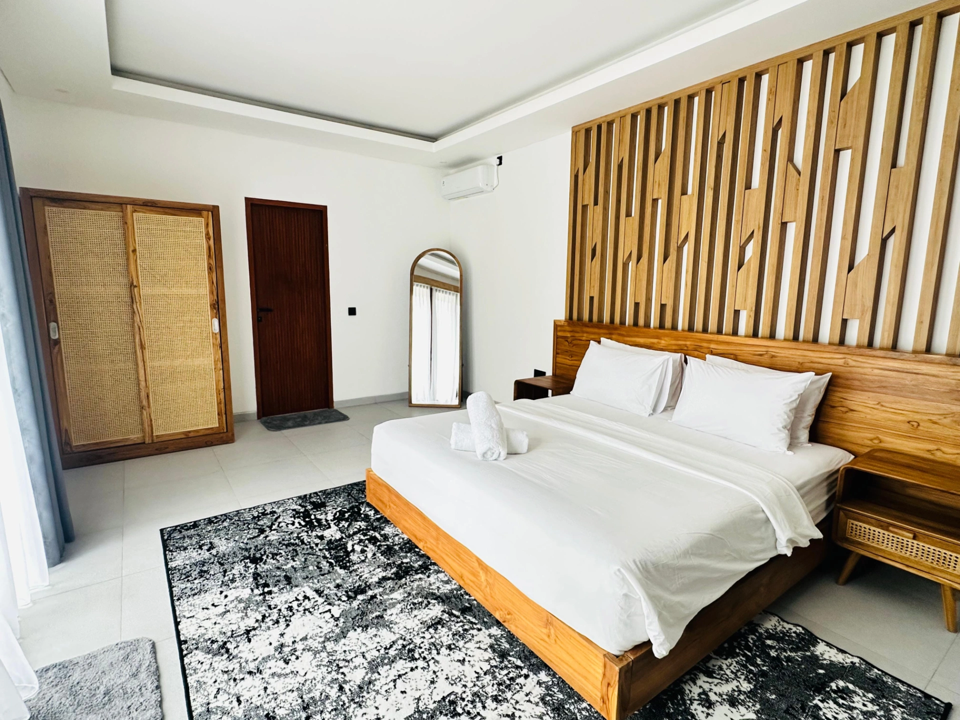 EXCLUSIVE 1-BEDROOM VILLA | CENTRAL CANGGU — image 4