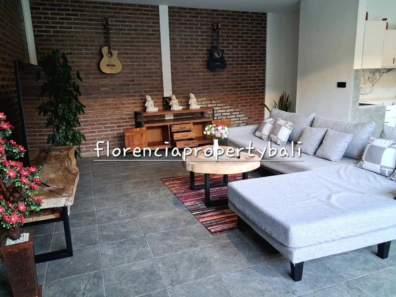 (FW002KE-Y) Kerobokan Villa – Your Comfortable Modern Home in Merta Sari — image 1