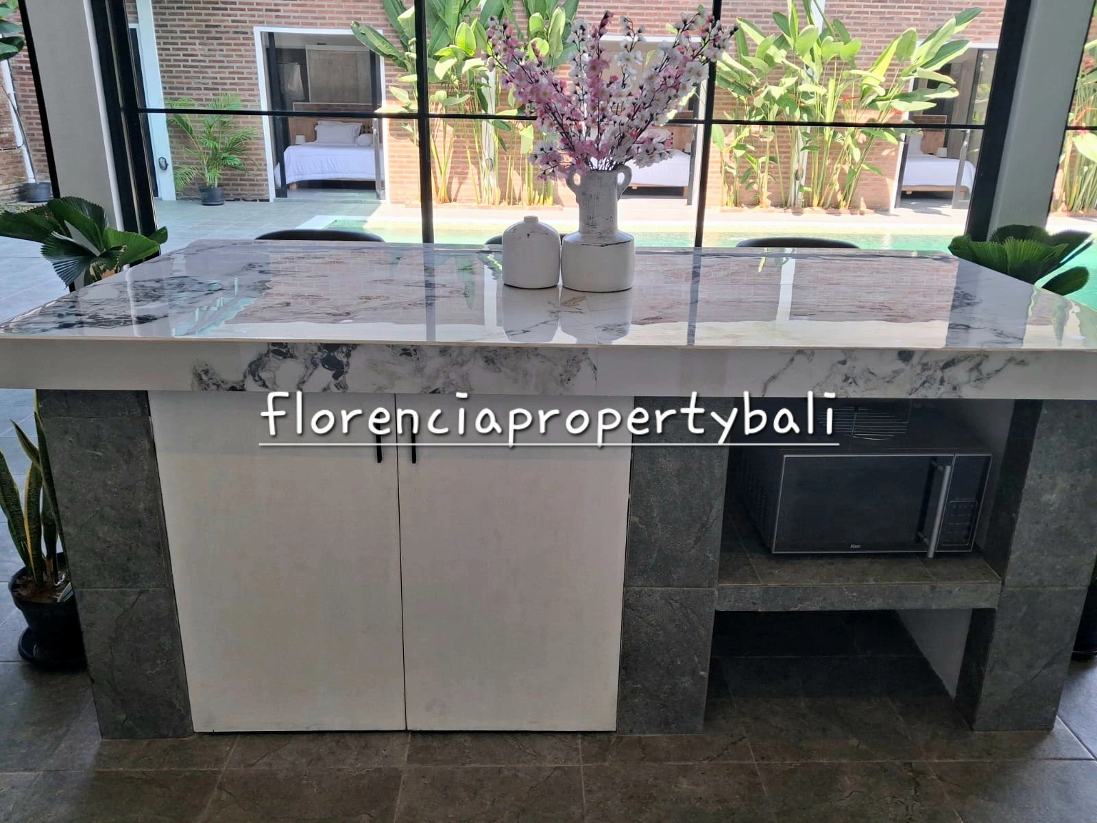 (FW002KE-Y) Kerobokan Villa – Your Comfortable Modern Home in Merta Sari — image 4