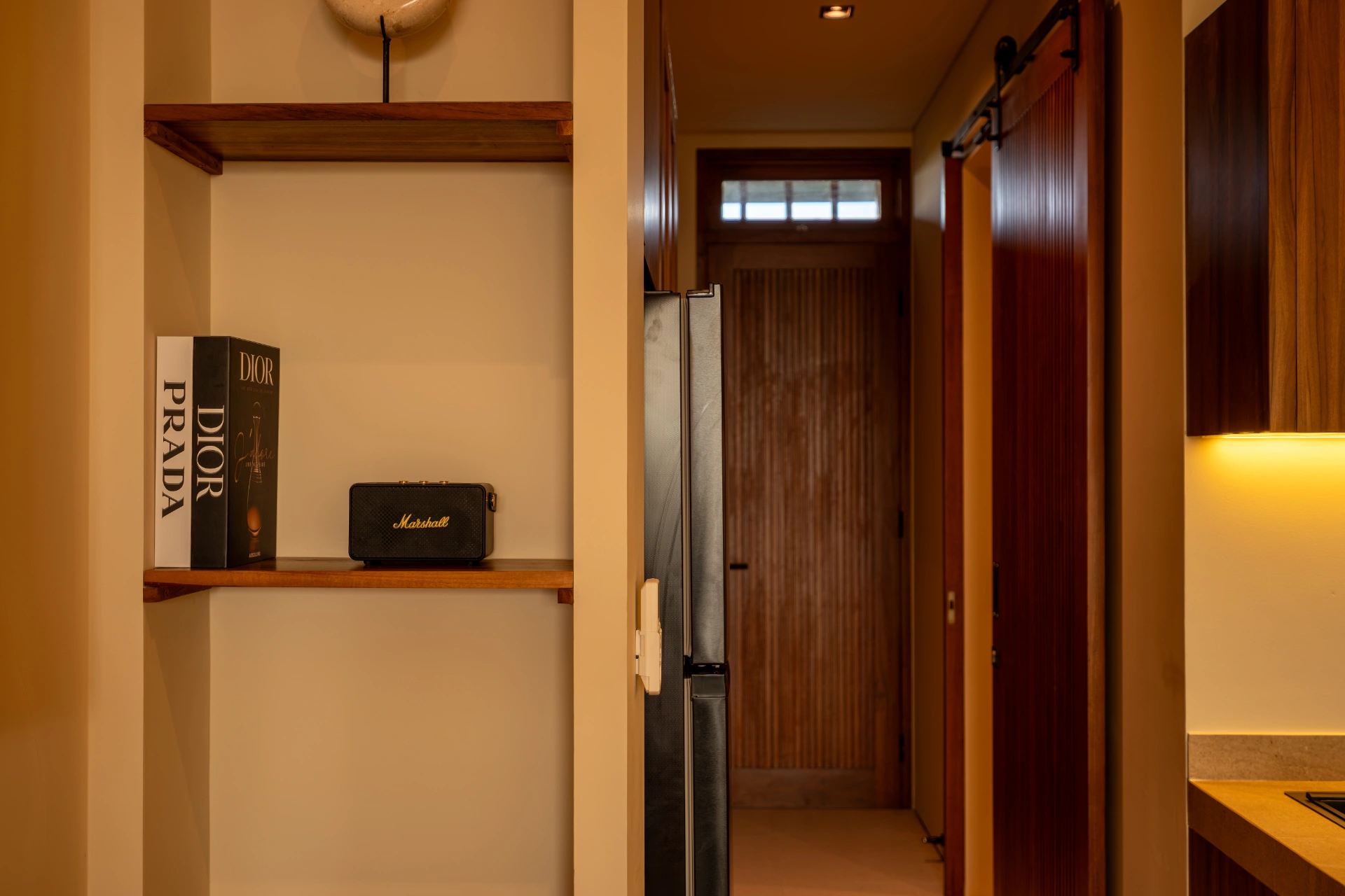 Sore Hotels - Brand New 1BR Deluxe w/ Balcony & Rice Field View — image 4