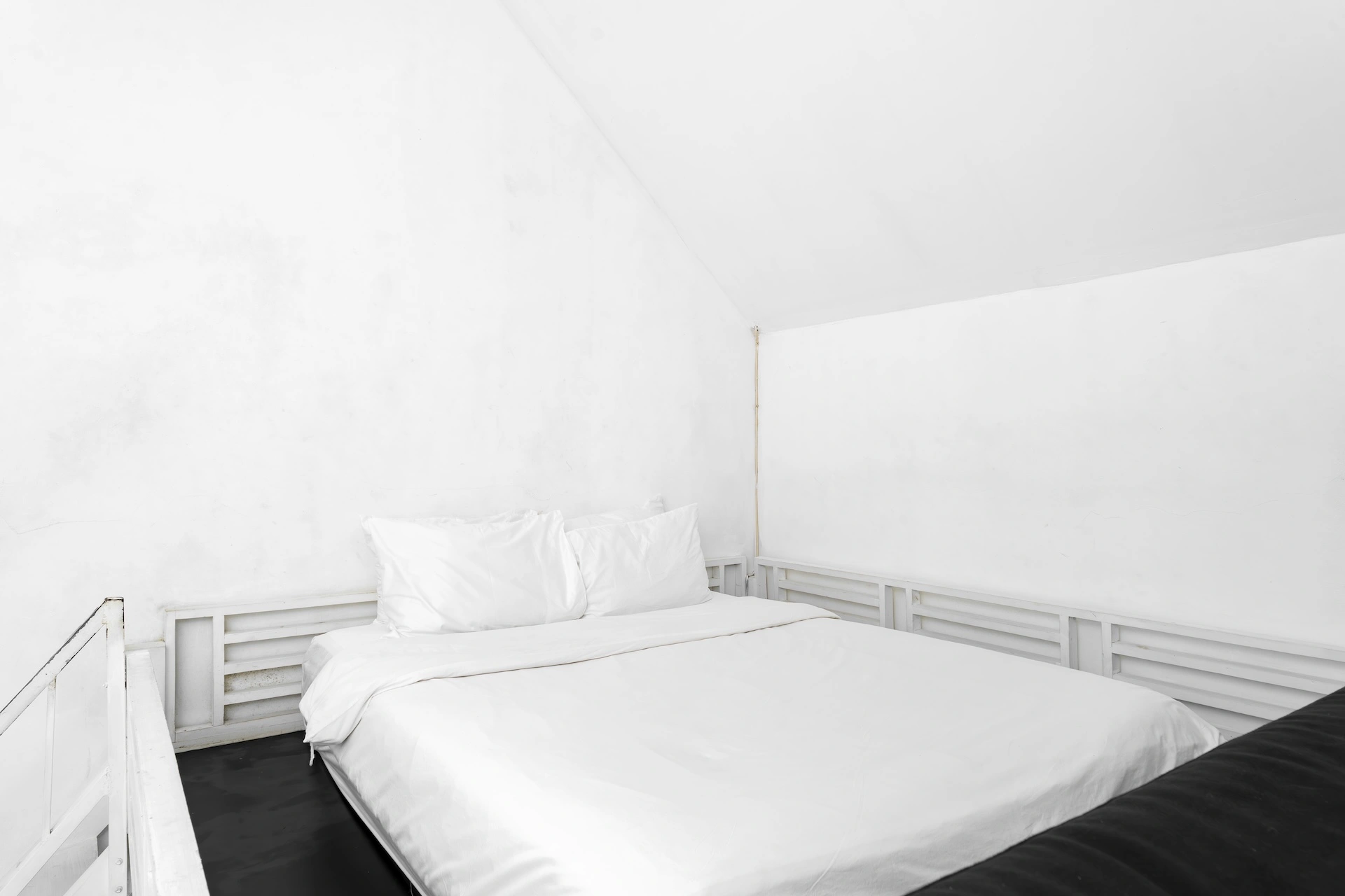 Vande Guest House Mezzanine — image 4