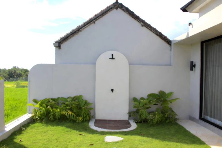 2BR Villa for Lease in Kedungu - Rice Field Views — image 1