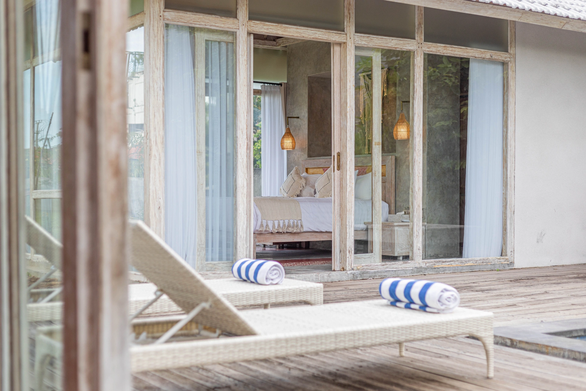 Serene 3BR Traditional Balinese Villa w/ Rice Field Views & Jacuzzi — image 2