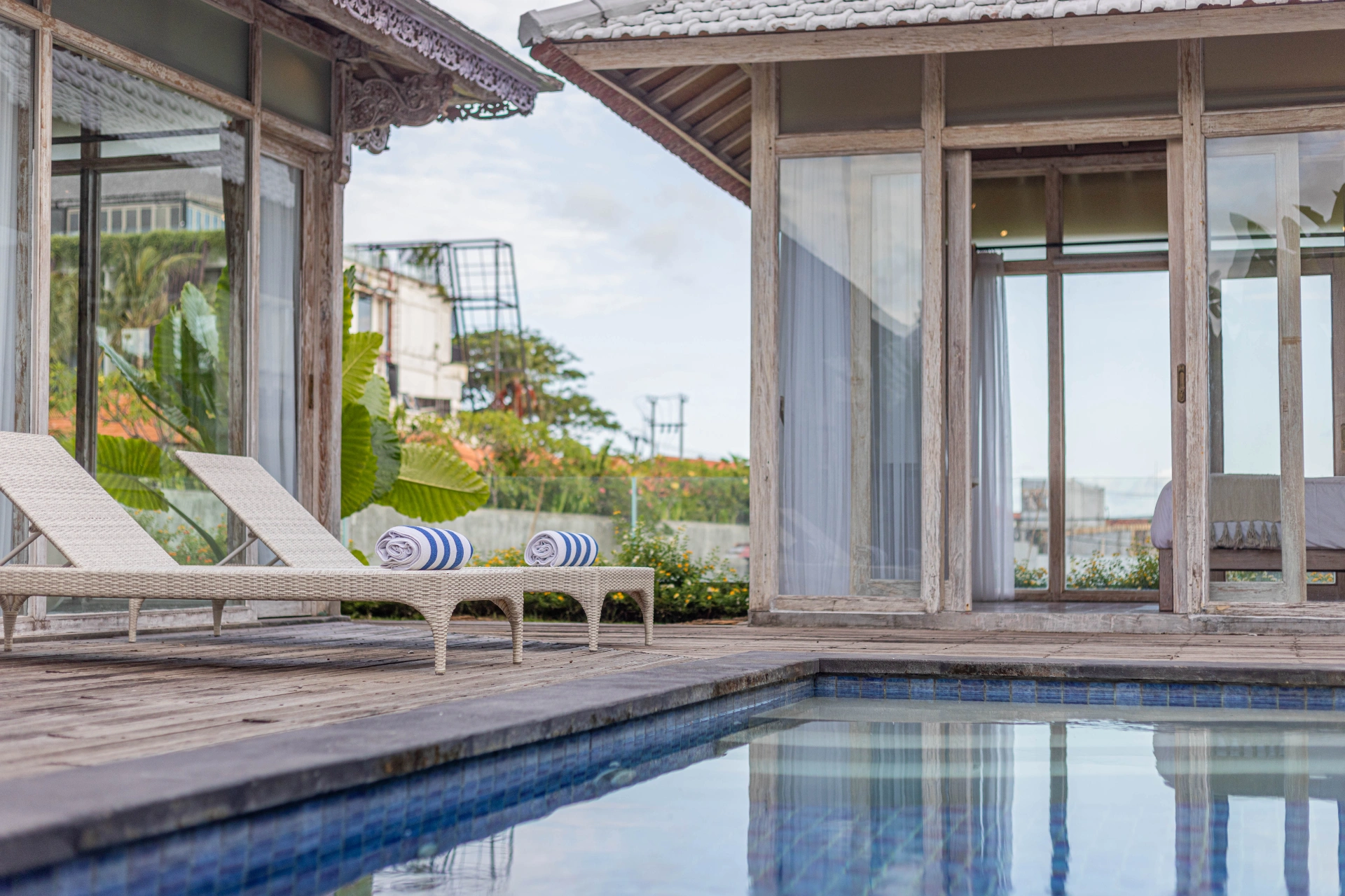 Serene 3BR Traditional Balinese Villa w/ Rice Field Views & Jacuzzi — image 3