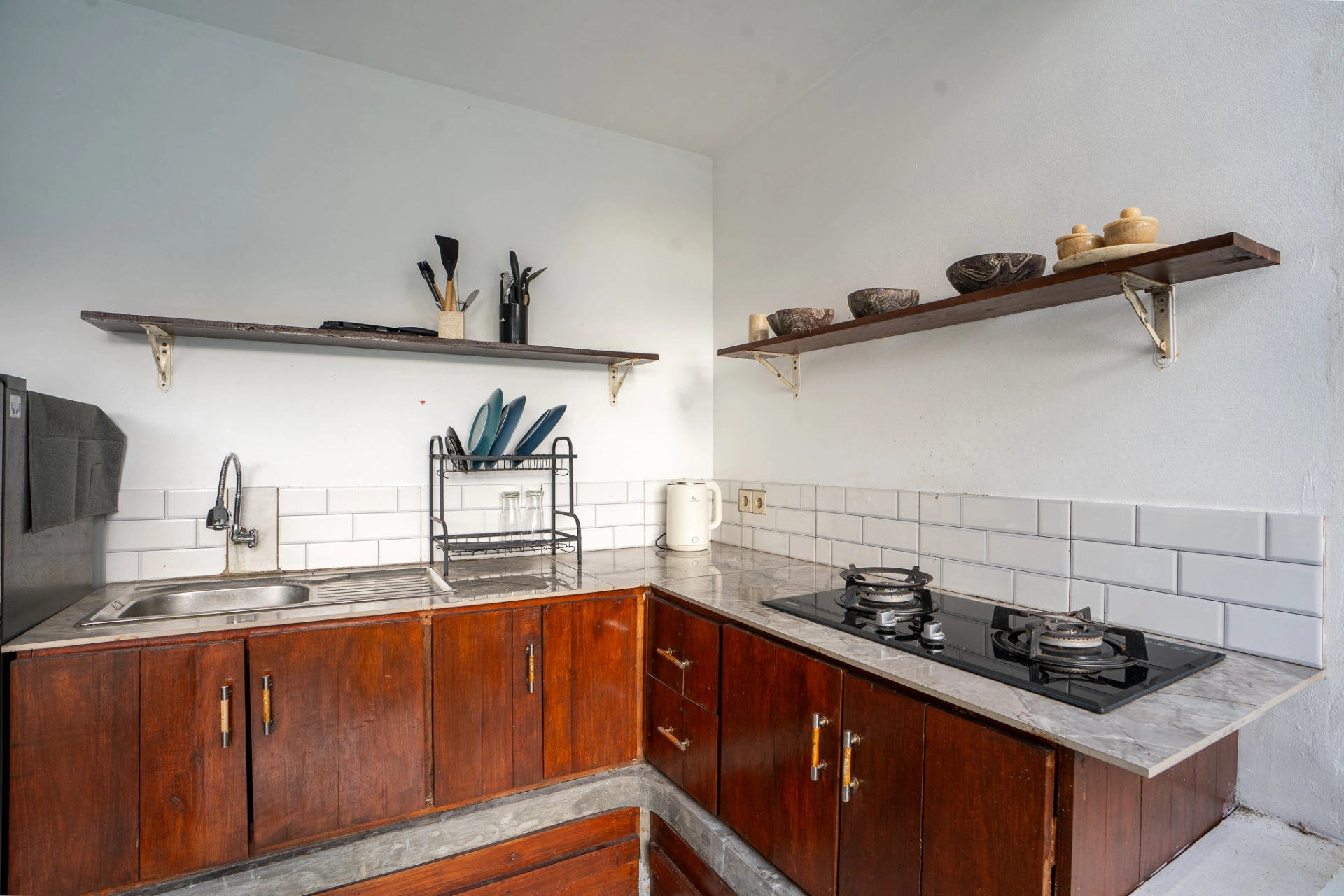 2BR Tropical Oasis with Rice Field Side Dining — image 4