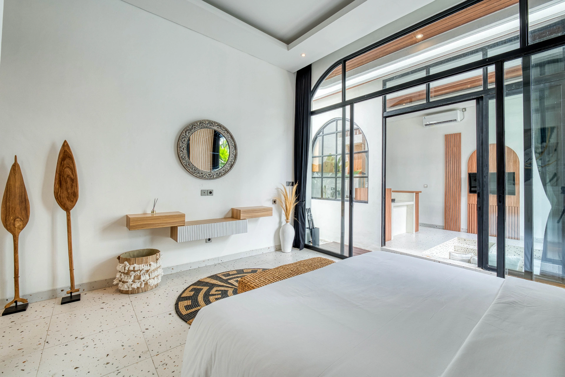 Villa Rioja – 3BR Tropical Retreat in Pererenan — image 1