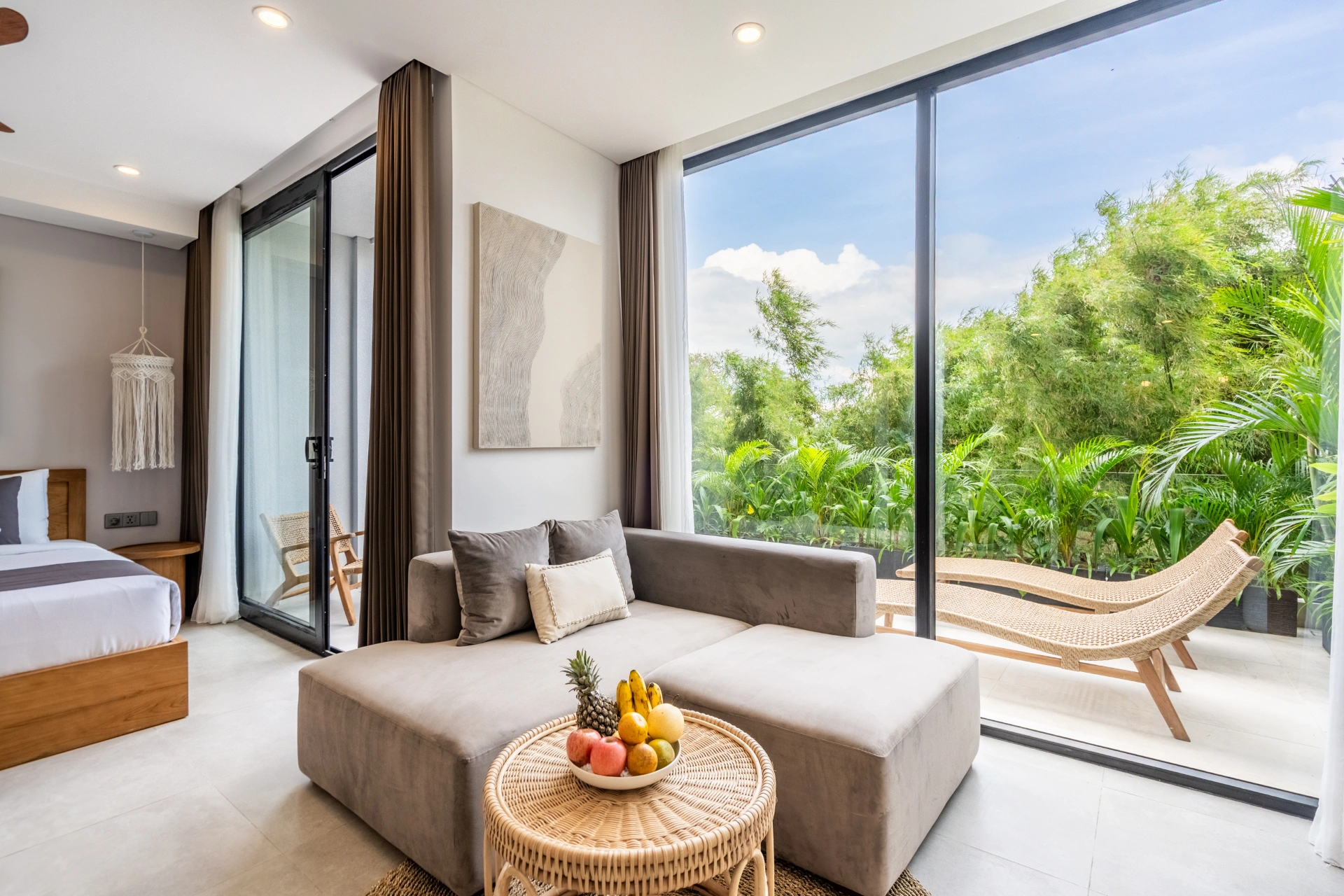 Sunny Muse Balcony - Luxe 1BR Canggu | City View Pool & Rooftop Gym — image 3