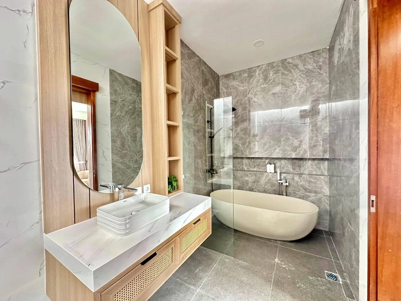 Villa For Rent 3 Bed In Pererenan Badung Bali PO-4068 — image 4