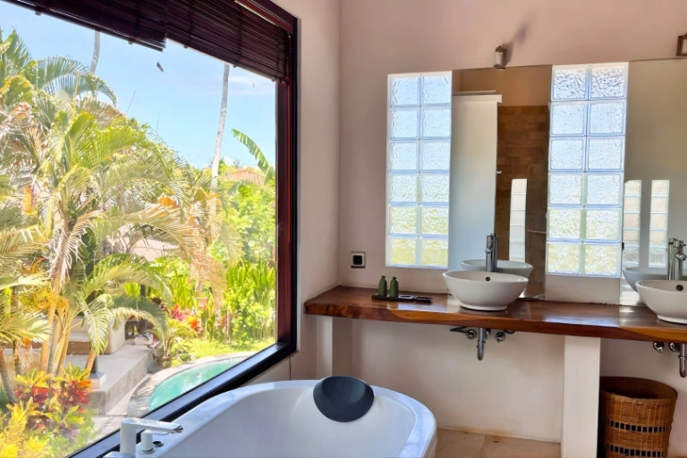 5BR Pet-friendly Villa in Pererenan — image 2