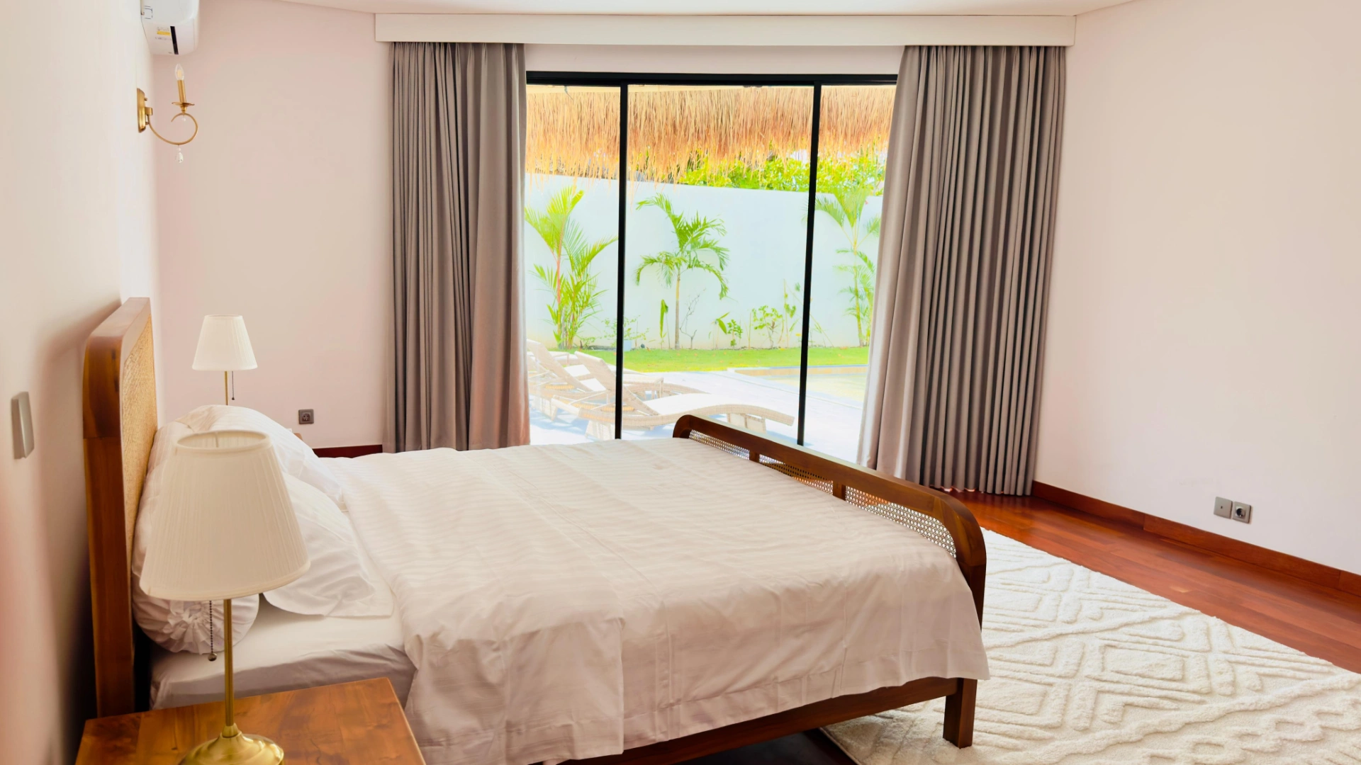 Villa For Rent 3 Bed In KerobokanBadung Bali PO-4070 — image 1