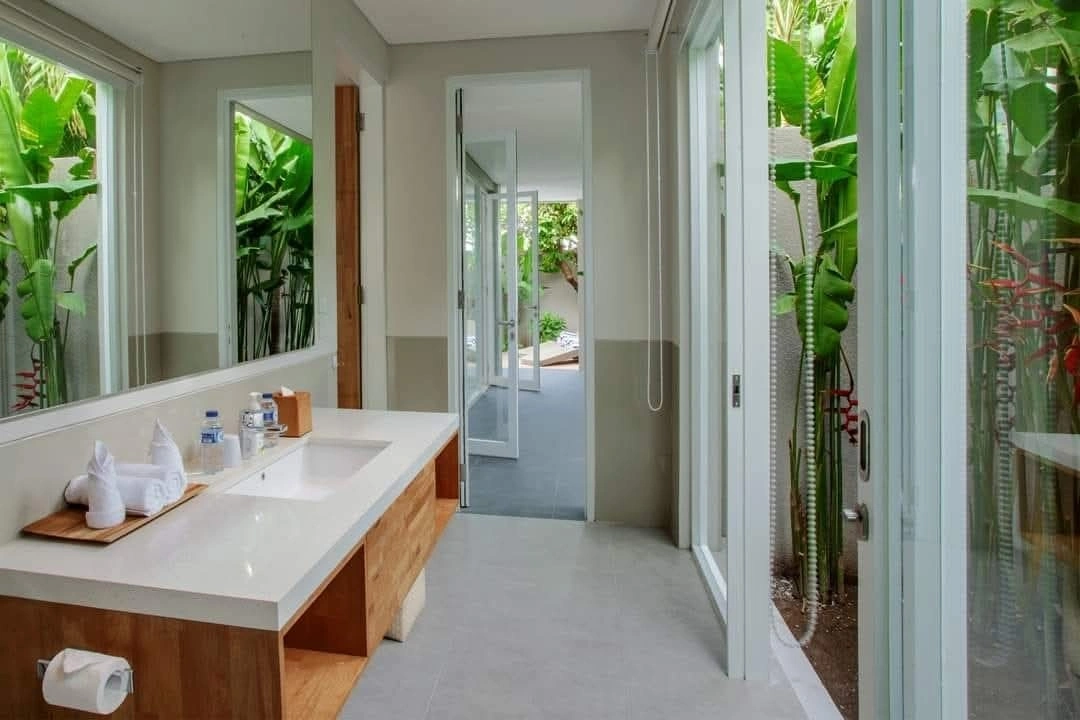Villa For Rent 4 Bed In Berawa Tibubeneng Bali PO-4071 — image 1