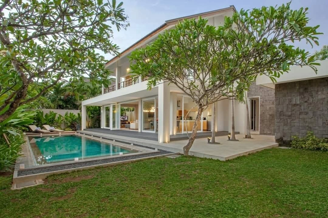 Villa For Rent 4 Bed In Berawa Tibubeneng Bali PO-4071