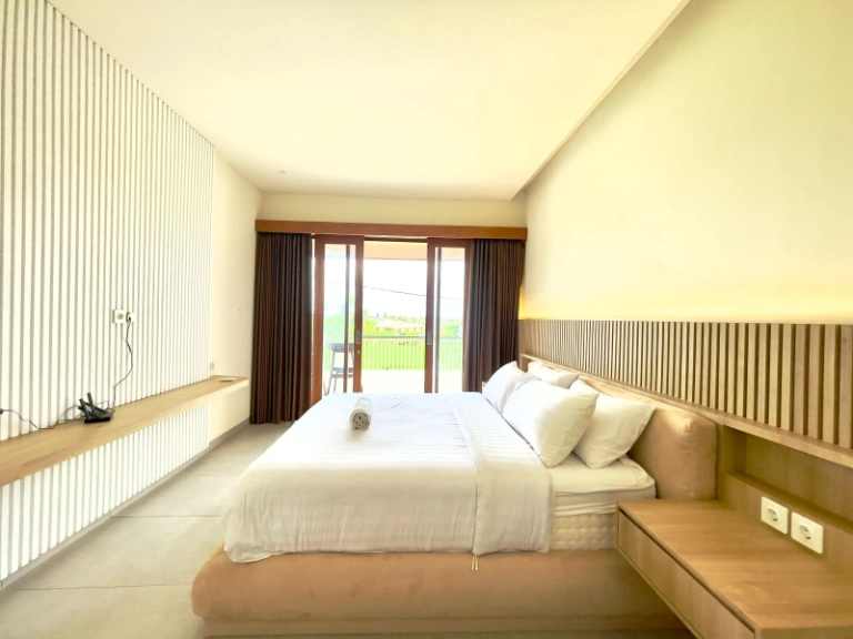 Beautiful 2-Bedroom Villa with Rice Field Views – Seseh — image 3