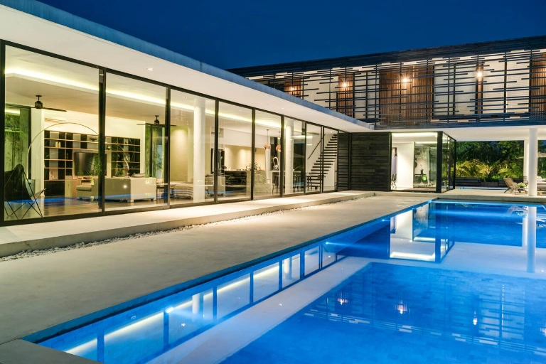 The Ultimate Flex: 16 Are land 5 Bedrooms and a 20m lap pool - IBAR17 — image 3