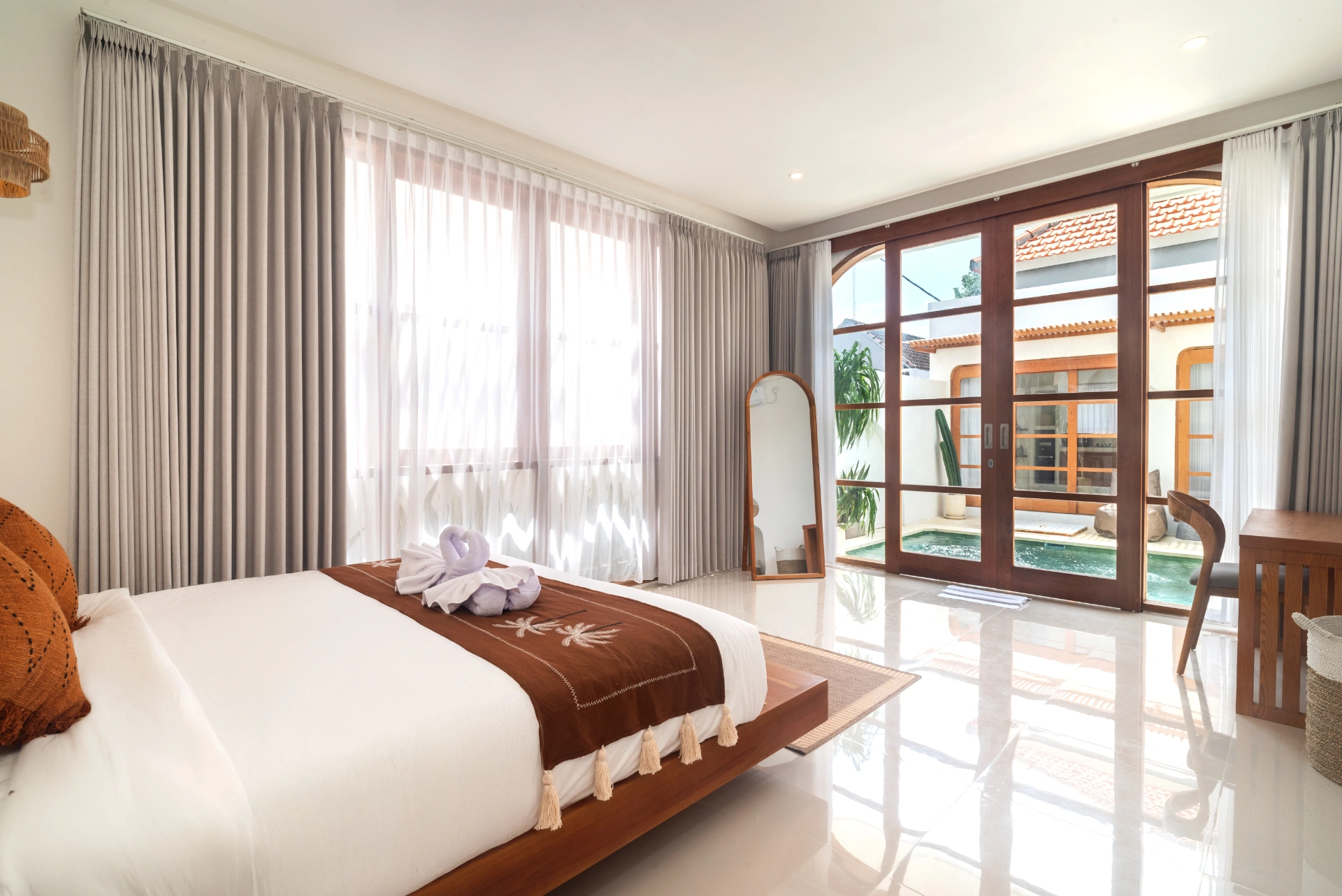 Luxurious 2-Bedroom Villa | Prime Location — image 4