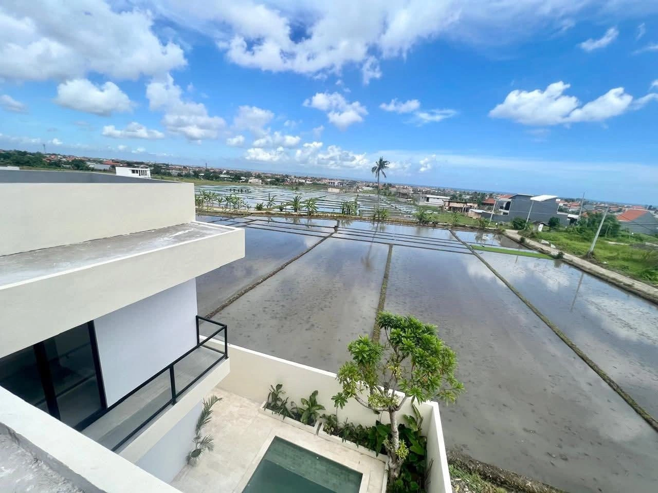 Villa For Rent 3 Bed In Pererenan Badung Bali PO-4075 — image 1