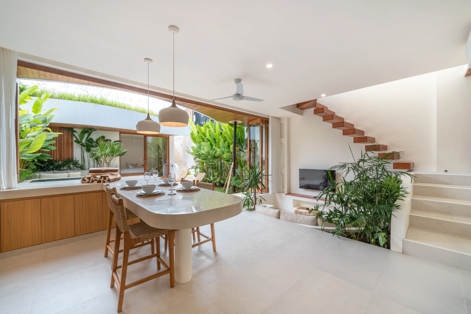 Whispering Silk - BRAND NEW Chic 2-Bedroom Villa in Pecatu — image 2