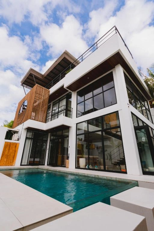 3 BR VILLA IN PERERENAN — image 2