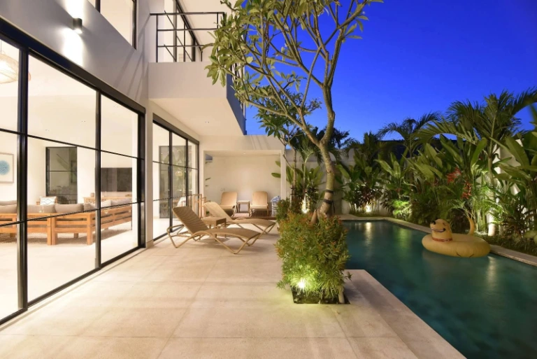 4 Bedroom Villa in Bumbak IDR 85 Mill/Month +62 821 2222 0001 — image 1