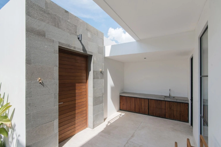 4 Bedroom Villa in Bumbak IDR 85 Mill/Month +62 821 2222 0001 — image 2