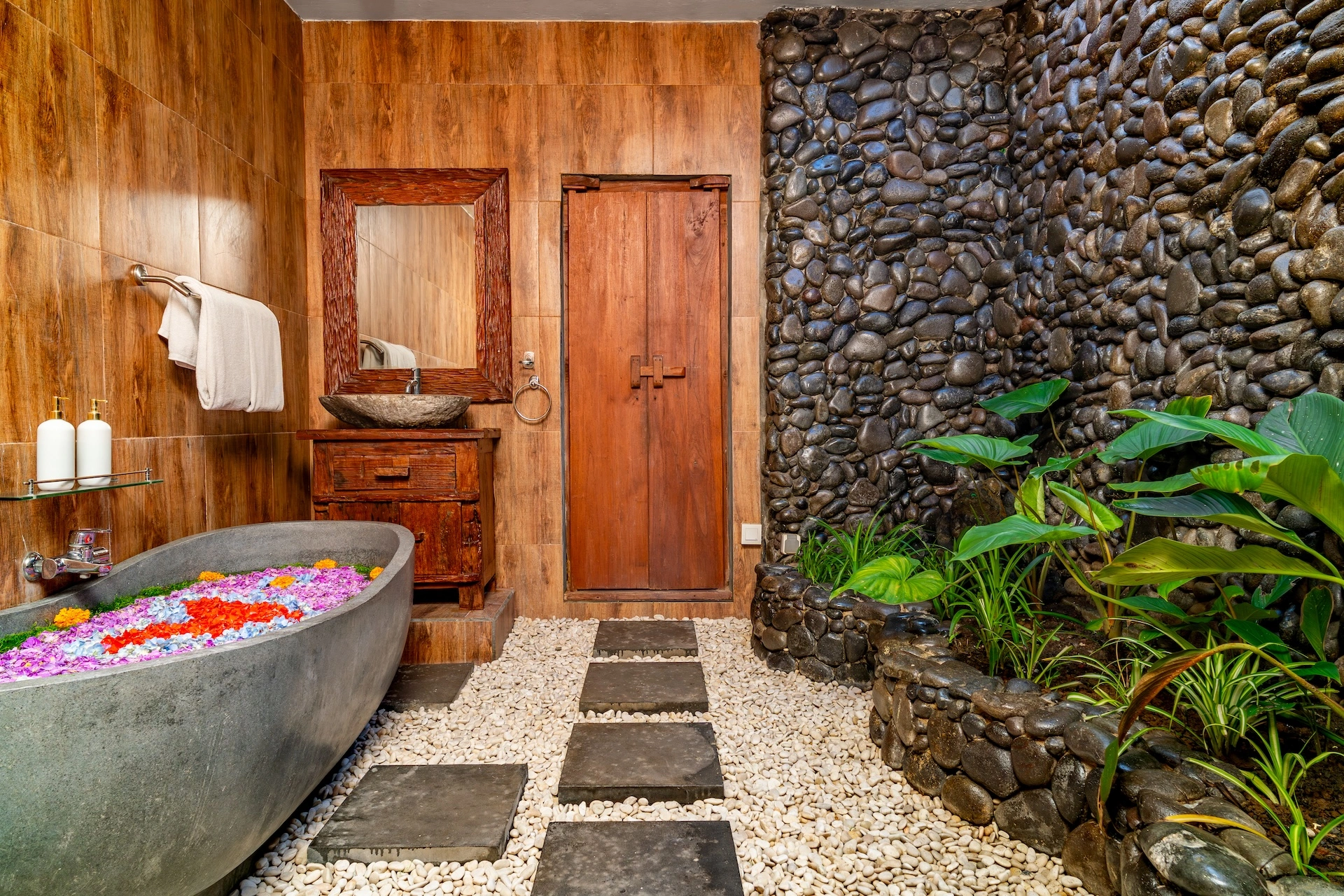 Charming 1BR Traditional Joglo Villa with Private Pool — image 2