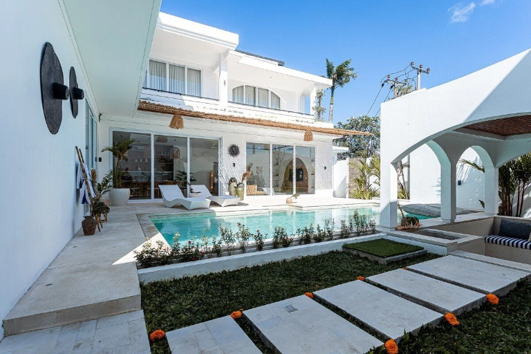 4bR Close to Beach (Video included in this post)