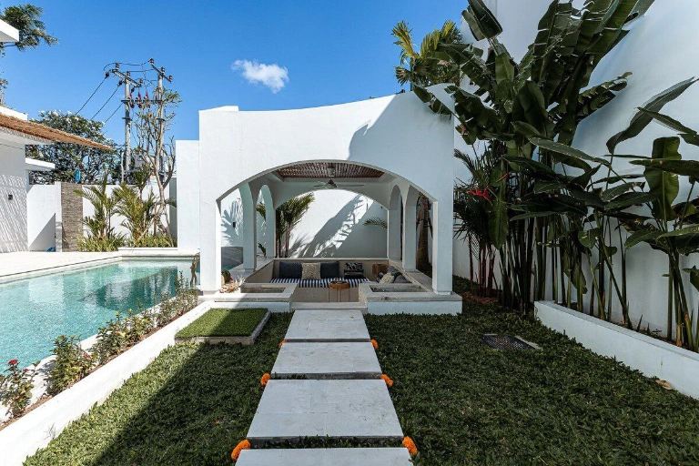 4bR Close to Beach (Video included in this post) — image 1