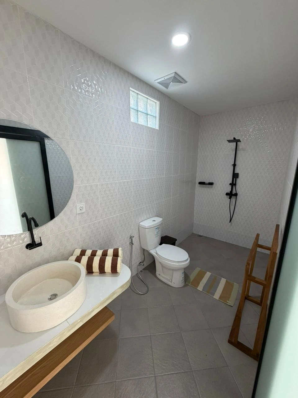 Modern Mediterranean Haven in Canggu — image 3