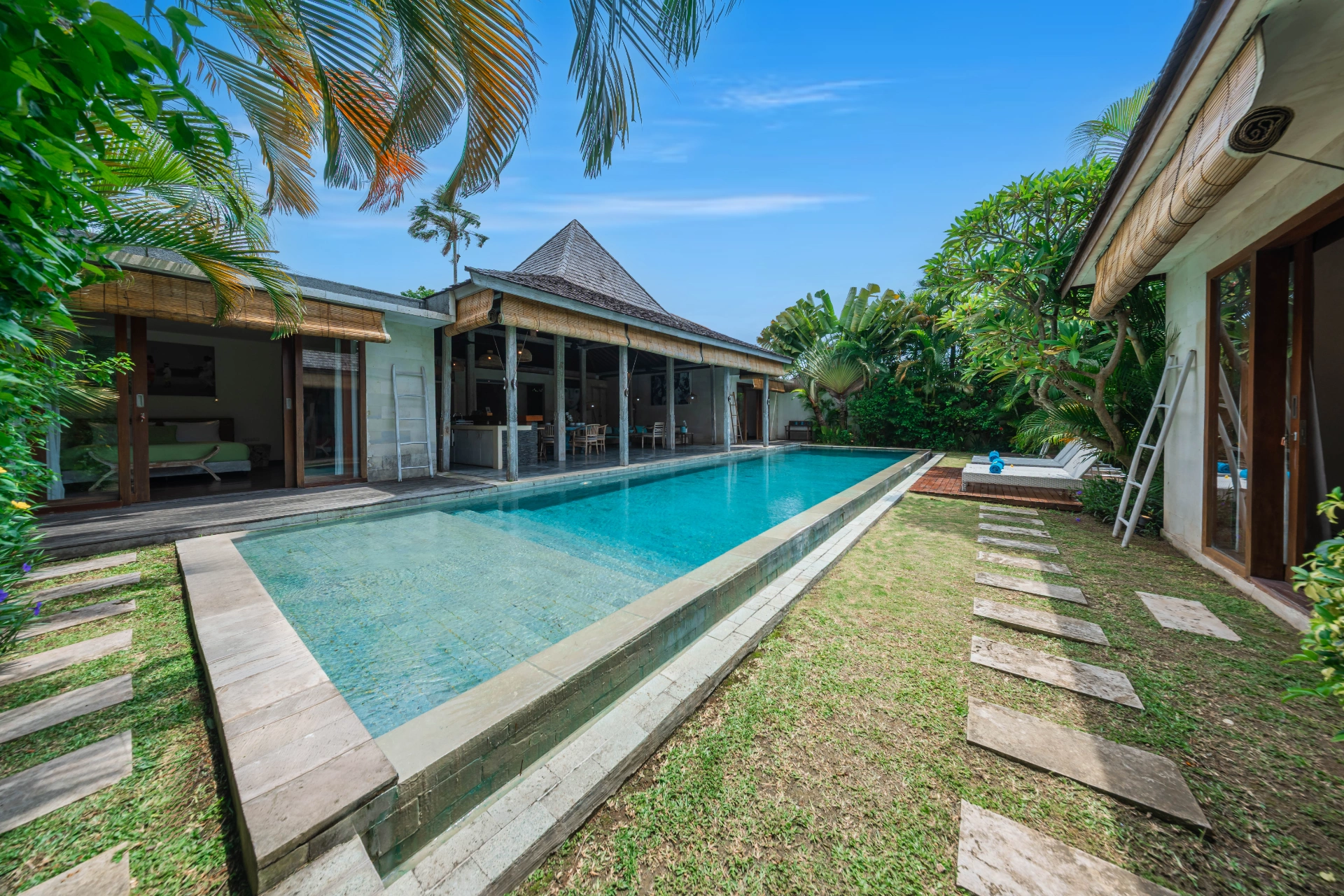 Canggu Private 4BR Pool Villa Sundeck 8" BEACH — image 1