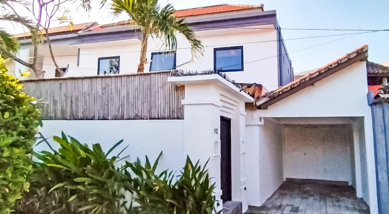 Seminyak 3BR Pool Villa•Closed Living•Workspace — image 3