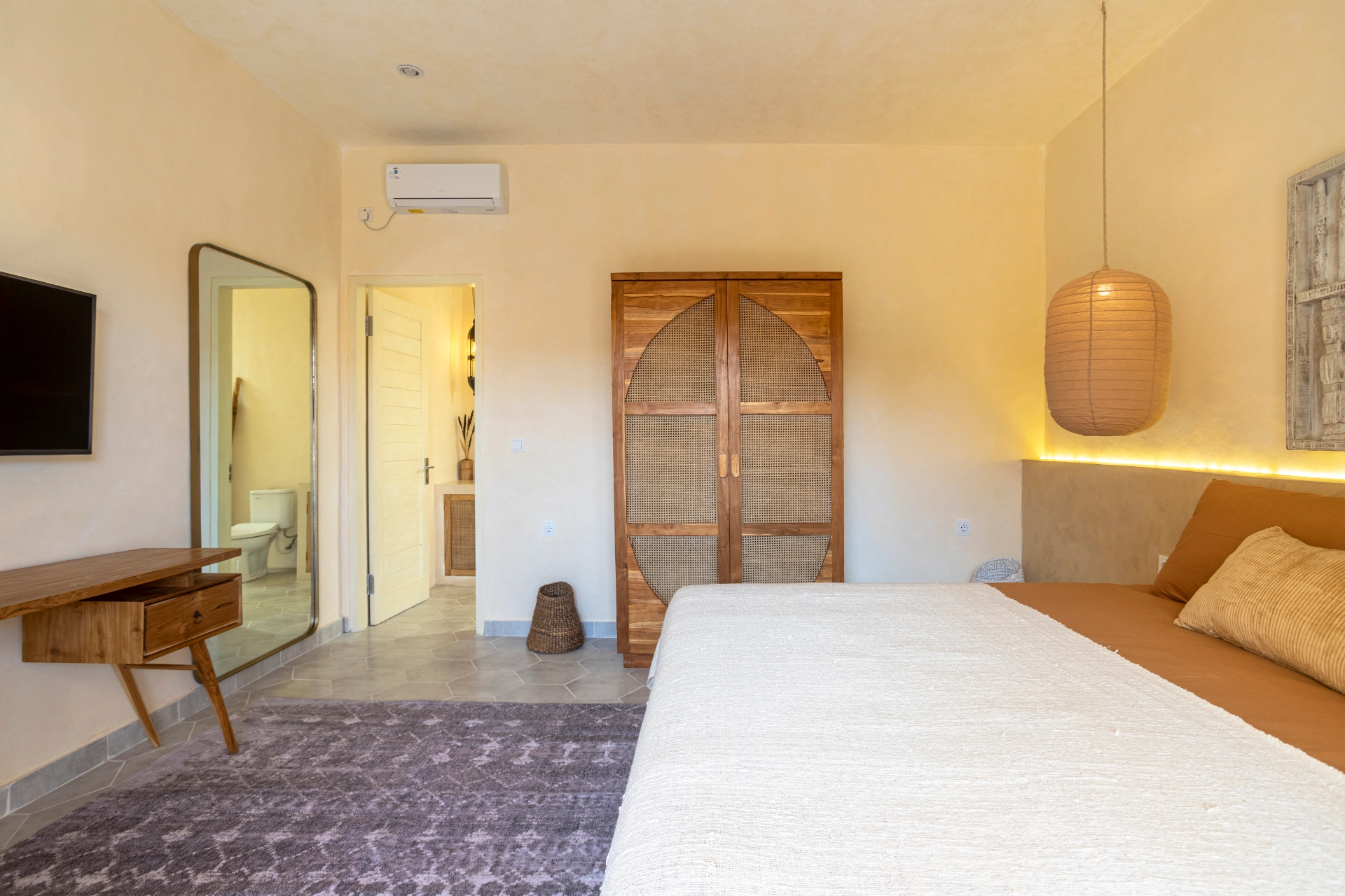 Villa Sol - Lovely Mediterranean style 3BR WPool. — image 2