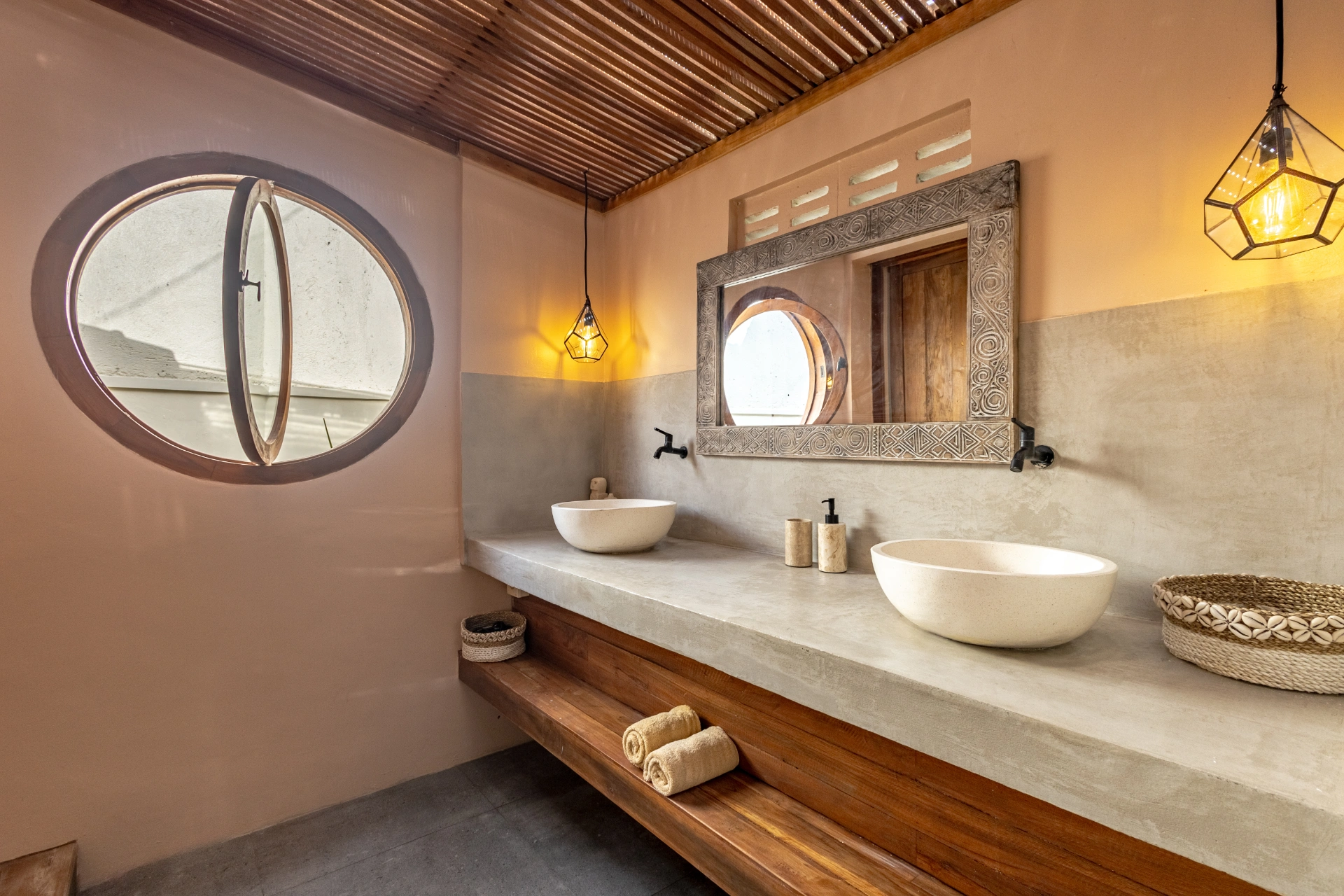 Villa Yang Uluwatu - Central 1BDR Villa with Pool — image 3