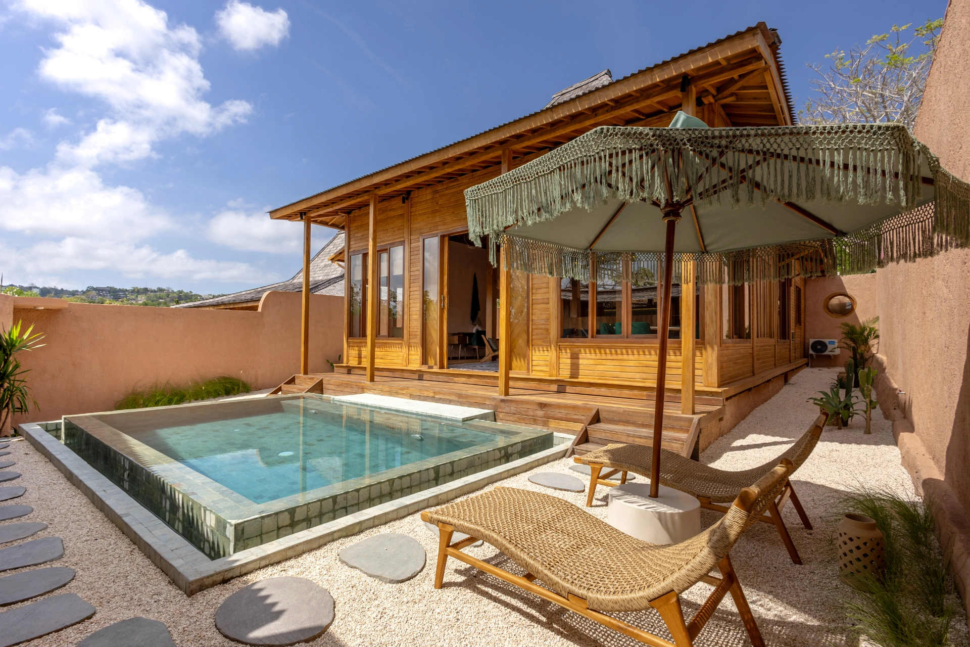 Villa Spring - Seasons