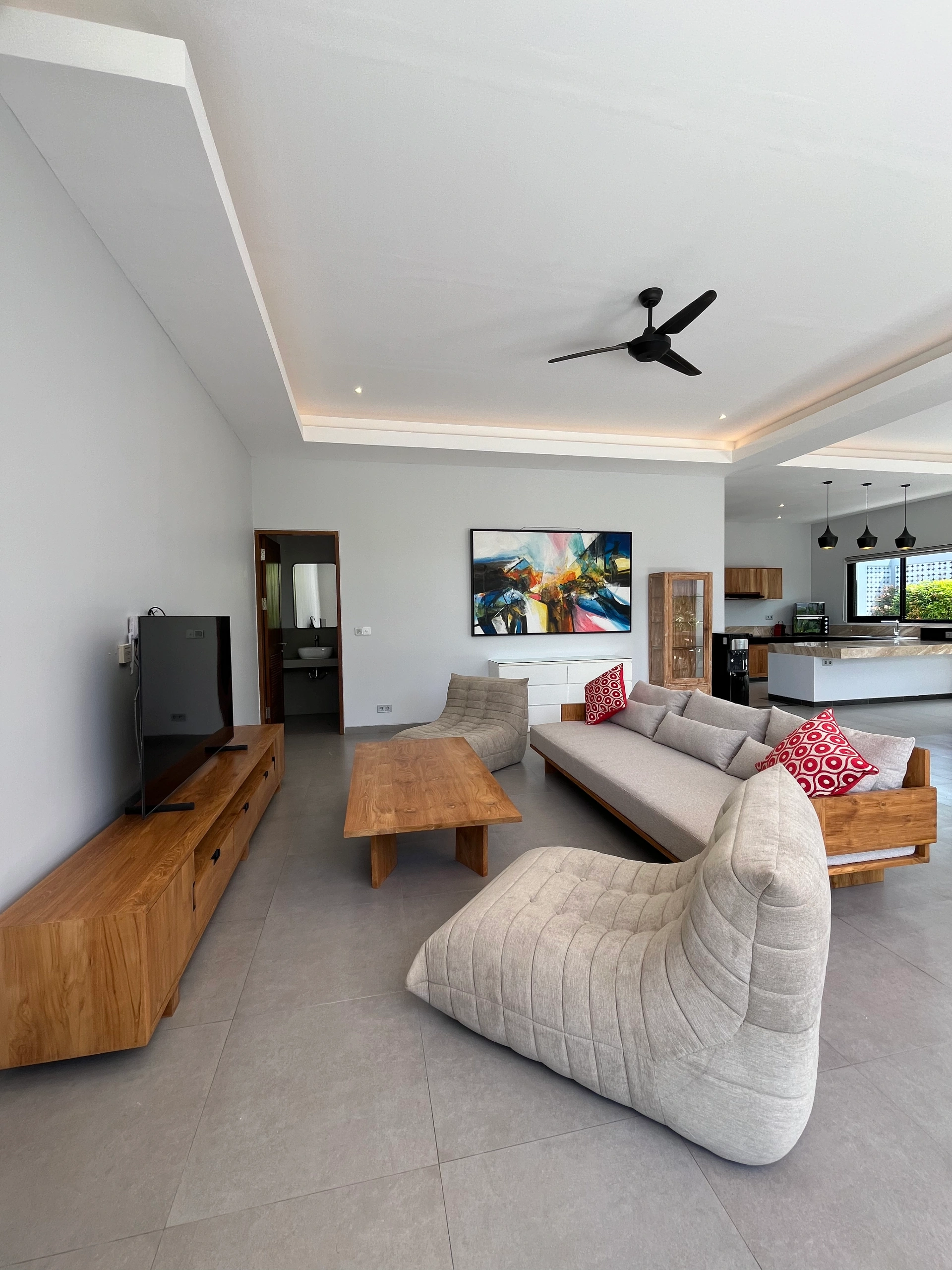 3+1 Bedroom Spacious Family Villa with Dedicated Staff Quarter — image 4
