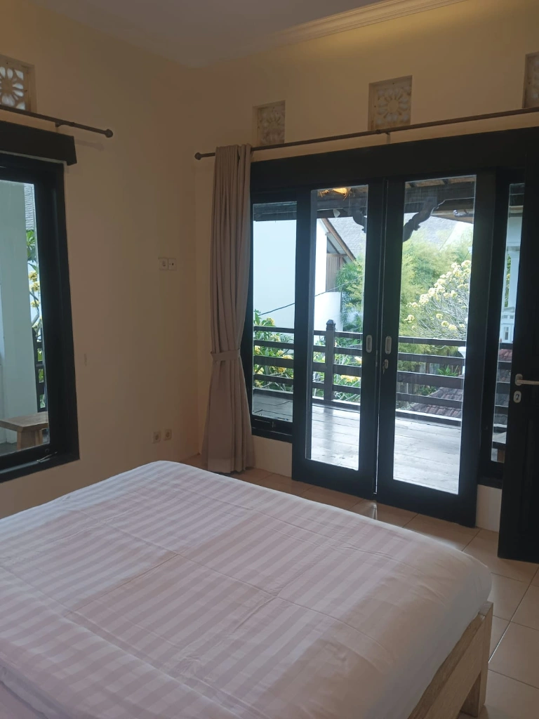 Pererenan Beach Villa — image 3