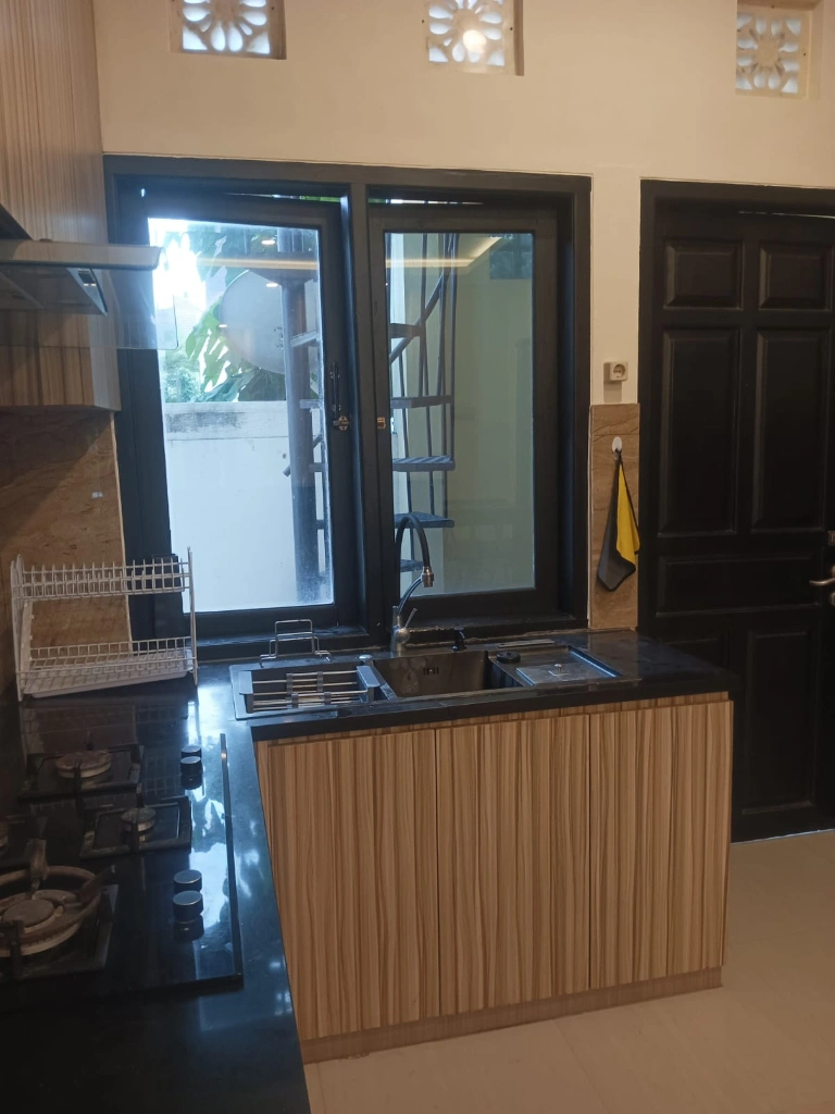 Pererenan Beach Villa — image 2