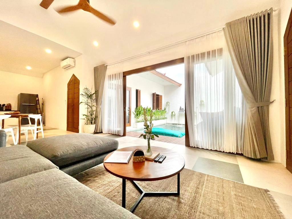 King Bed Pool Villa Paradise - Canggu / Seminyak — image 4